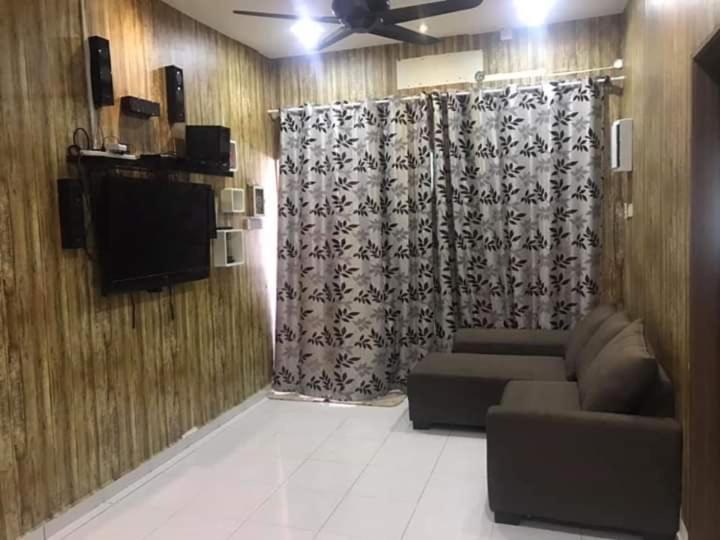 No 96 Nazirin Homestay לומוט מראה חיצוני תמונה
